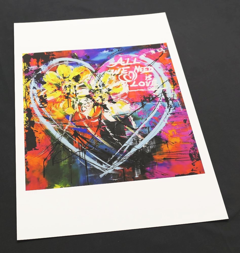 Gicléetryck "All We Need Is Love"